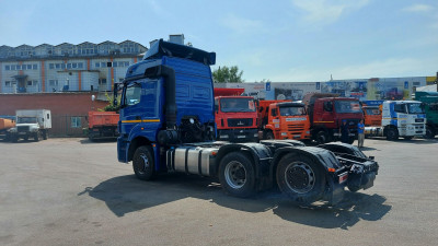 Седельный тягач КАМАЗ-65209-002-87